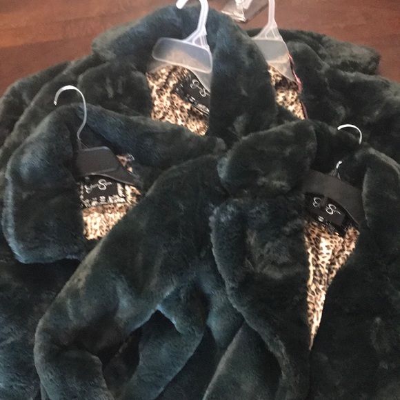 Jessica Simpson Faux Fur Leopard Lined Jacket - Picture 6 of 8